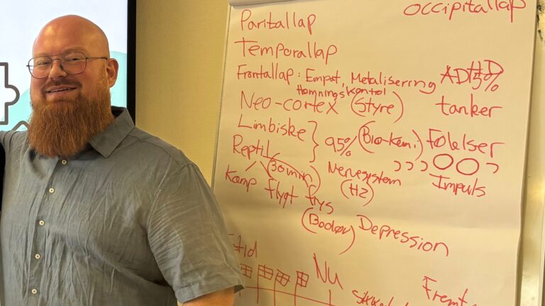 AUTA og Absalon indgår samarbejde om undervisning i autisme: ‘Jeg er afsindig stolt’